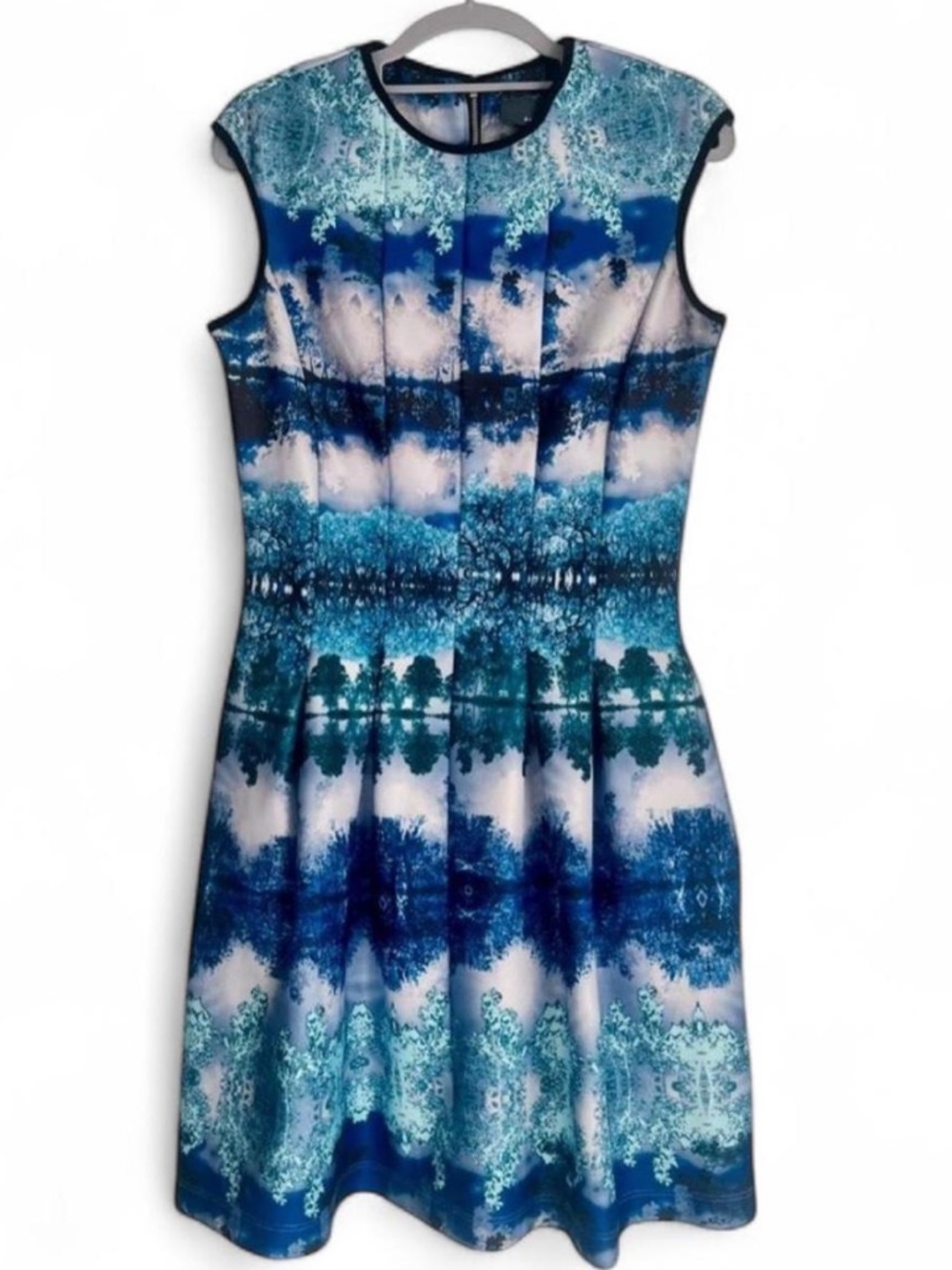 Gabby Skye Ink Roy Blue & White Abstract Pattern Dress SZ 8